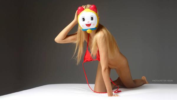 Aleksandra maža pūlinga katė