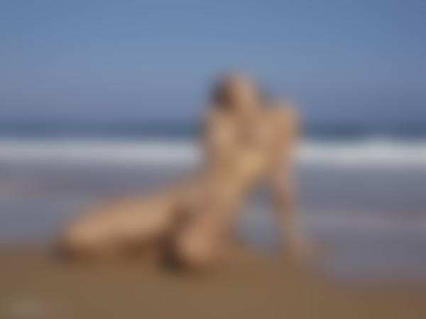 Bild #10 från galleriet Anna L strandtjej