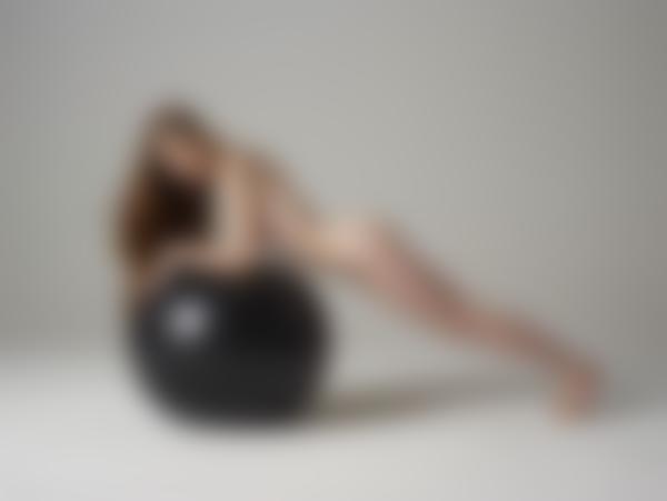 Billede #8 fra galleriet Emily sort bold del 1