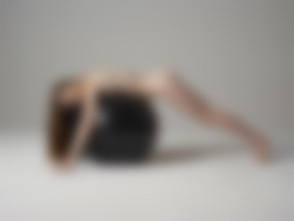 Billede #9 fra galleriet Emily sort bold del 1