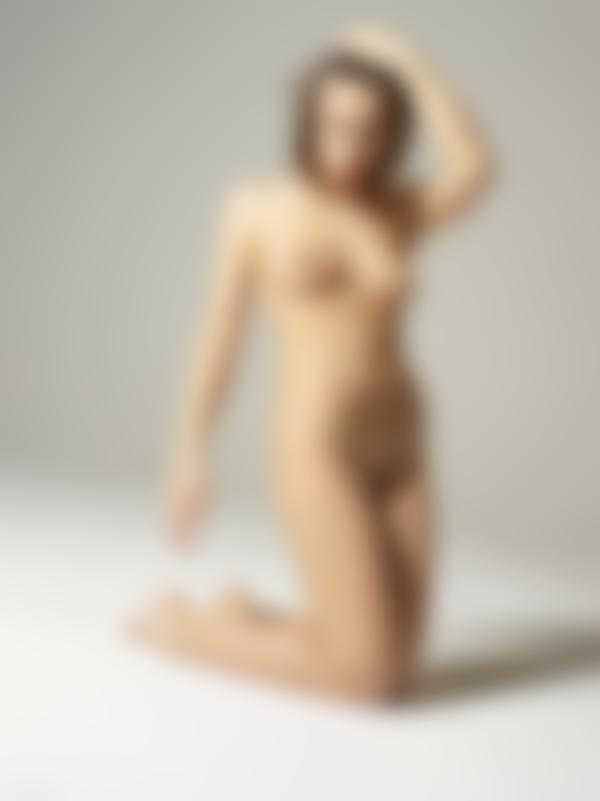 छवि # 8 गैलरी से एन आउट ऑफ कंट्रोल