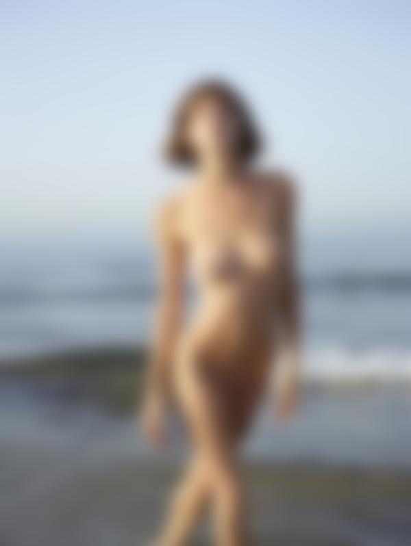 Image #9 from the gallery Flora naked on the beach