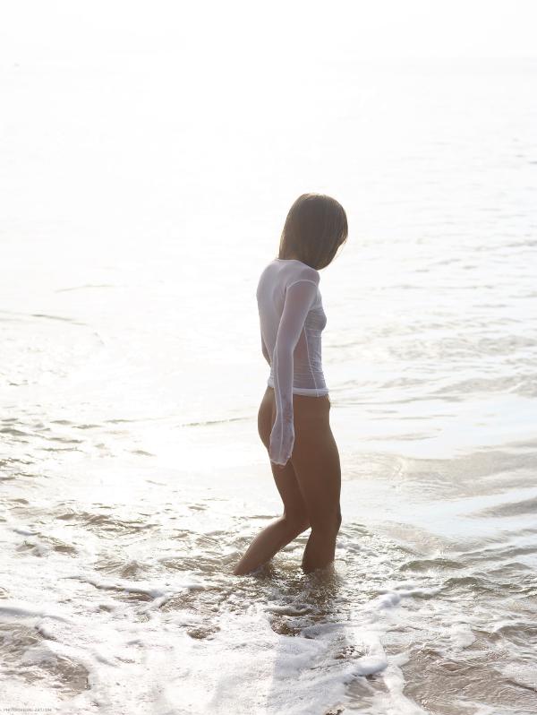 Image #5 from the gallery Milena wet transparent