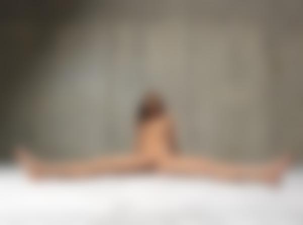 Imagen #9 de la galería Stasha desnuda en concreto