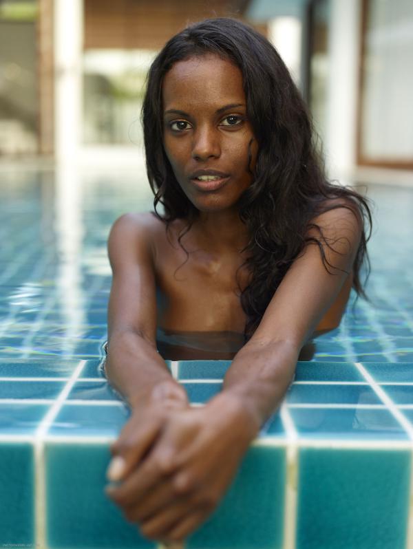 갤러리 Valerie 젖은 과 멋진의 이미지 #4